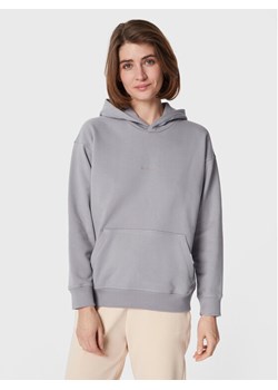 New Balance Bluza Athletics Nature WT23554 Szary Oversize ze sklepu MODIVO w kategorii Bluzy damskie - zdjęcie 182747861