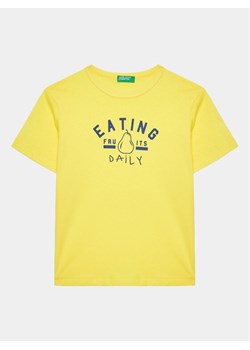 United Colors Of Benetton T-Shirt 3096G109K Żółty Regular Fit - id: 0000302077434 - marki United Colors Of Benetton - 182749113 United Colors Of Benetton T-Shirt 3096G109K Żółty Regular Fit ze sklepu MODIVO w kategorii T-shirty chłopięce - zdjęcie 182749113