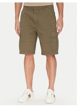 Guess Jeans Szorty materiałowe M5GD45 WGCV1 Khaki Regular Fit ze sklepu MODIVO w kategorii Spodenki męskie - zdjęcie 182749511