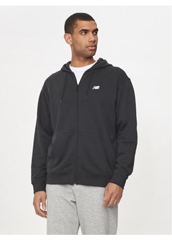 New Balance Bluza Essentials MJ41501 Czarny Regular Fit ze sklepu MODIVO w kategorii Bluzy męskie - zdjęcie 182750584