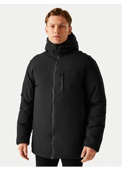 Regatta Kurtka przeciwdeszczowa Yewbank III RMP389 Czarny Regular Fit ze sklepu MODIVO w kategorii Kurtki męskie - zdjęcie 182750743