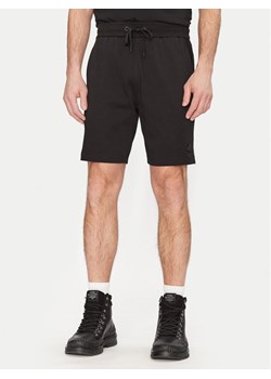 Moose Knuckles Szorty sportowe Dalon M15MR807 Czarny Regular Fit ze sklepu MODIVO w kategorii Spodenki męskie - zdjęcie 182751020