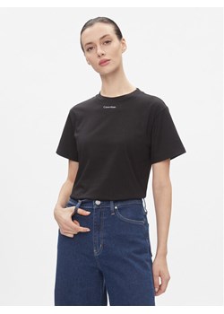 Calvin Klein T-Shirt Metallic Micro Logo T Shirt K20K206967 Czarny Regular Fit ze sklepu MODIVO w kategorii Bluzki damskie - zdjęcie 182751314