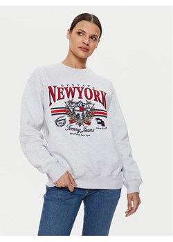 Tommy Jeans Bluza Vintage DW0DW18368 Szary Relaxed Fit ze sklepu MODIVO w kategorii Bluzy damskie - zdjęcie 182751390