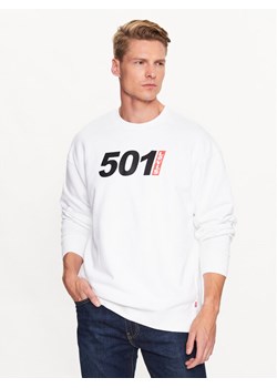 Levi's® Bluza 501 Graphic 38712-0214 Biały Relaxed Fit ze sklepu MODIVO w kategorii Bluzy męskie - zdjęcie 182753382