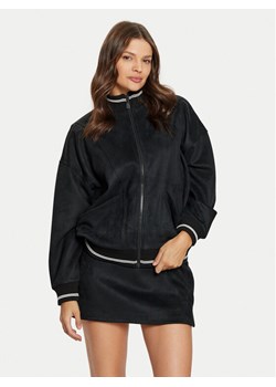Guess Bluza V5RQ04 KCJY2 Czarny Regular Fit ze sklepu MODIVO w kategorii Bluzy damskie - zdjęcie 182753702