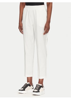 ACCESS FASHION Spodnie materiałowe 53-5119-886 Biały Regular Fit ze sklepu MODIVO w kategorii Spodnie damskie - zdjęcie 182754411