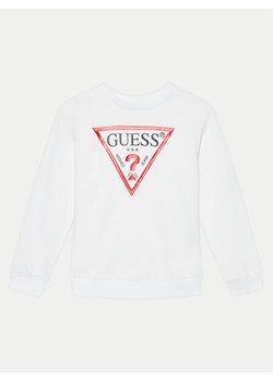 Guess Bluza L73Q09 KAUG0 Biały Regular Fit - id: 0000304231926 - marki Guess - 182755441 Guess Bluza L73Q09 KAUG0 Biały Regular Fit ze sklepu MODIVO w kategorii Bluzy chłopięce - zdjęcie 182755441