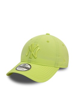 New Era Czapka z daszkiem Nylon 9Twenty Neyya 60565552 Zielony ze sklepu MODIVO w kategorii Czapki z daszkiem damskie - zdjęcie 182755561