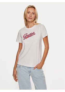 Guess Jeans T-Shirt W4YI13 J1314 Biały Regular Fit ze sklepu MODIVO w kategorii Bluzki damskie - zdjęcie 182755610