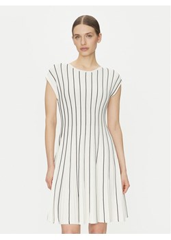 DKNY Sukienka codzienna DD4J8E21 Beżowy Regular Fit ze sklepu MODIVO w kategorii Sukienki - zdjęcie 182755860