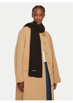 Calvin Klein Jeans Szalik Inst K50K512454 Czarny ze sklepu MODIVO w kategorii Szaliki i chusty damskie - zdjęcie 182756392