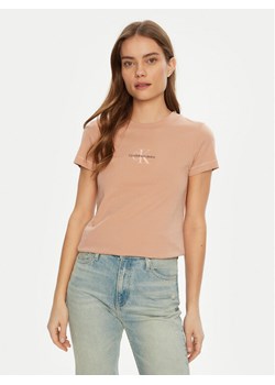 Calvin Klein Jeans T-Shirt Monologo J20J223563 Różowy Slim Fit ze sklepu MODIVO w kategorii Bluzki damskie - zdjęcie 182757420