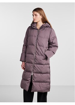 YAS Kurtka puchowa 26023635 Fioletowy Regular Fit - id: 0000302963706 - marki Yas - 182757614 YAS Kurtka puchowa 26023635 Fioletowy Regular Fit ze sklepu MODIVO w kategorii Kurtki damskie - zdjęcie 182757614