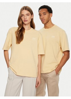 AMI PARIS T-Shirt UTS024.726 Écru Regular Fit ze sklepu MODIVO w kategorii Bluzki damskie - zdjęcie 182757852