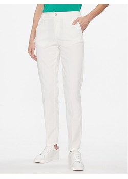 United Colors Of Benetton Chinosy 4GD7DF061 Biały Regular Fit ze sklepu MODIVO w kategorii Spodnie damskie - zdjęcie 182758503