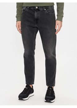 Calvin Klein Jeans Jeansy J30J323693 Czarny Straight Fit ze sklepu MODIVO w kategorii Jeansy męskie - zdjęcie 182759591