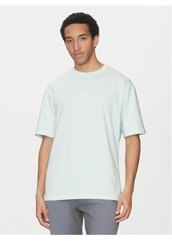 Nike T-Shirt FN5994 394 Zielony Regular Fit ze sklepu MODIVO w kategorii T-shirty męskie - zdjęcie 182760160