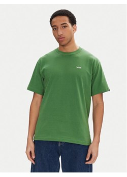 Vans T-Shirt Left Chest II VN000P1P Zielony Loose Fit ze sklepu MODIVO w kategorii T-shirty męskie - zdjęcie 182760194