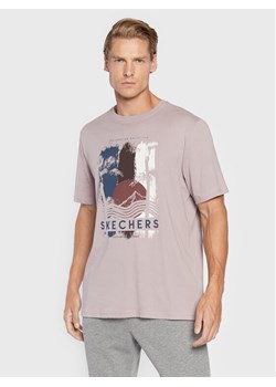 Skechers T-Shirt Endeavour MTS338 Fioletowy Regular Fit ze sklepu MODIVO w kategorii T-shirty męskie - zdjęcie 182761080
