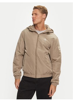 Calvin Klein Jeans Kurtka przejściowa Harrington J30J325596 Beżowy Regular Fit ze sklepu MODIVO w kategorii Kurtki męskie - zdjęcie 182761743