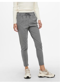 ONLY Spodnie materiałowe Poptrash 15115847 Szary Regular Fit ze sklepu MODIVO w kategorii Spodnie damskie - zdjęcie 182761902