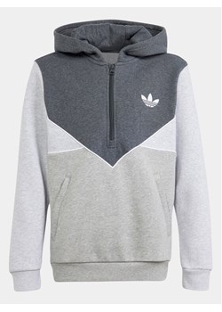 adidas Bluza adicolor IN3981 Szary Regular Fit ze sklepu MODIVO w kategorii Bluzy chłopięce - zdjęcie 182762090
