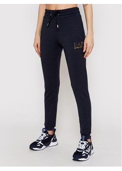 EA7 Emporio Armani Spodnie dresowe 8NTP66 TJ9RZ 1554 Granatowy Regular Fit ze sklepu MODIVO w kategorii Spodnie damskie - zdjęcie 182762951