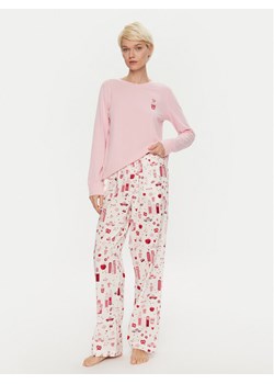 DKNY Piżama YI80037 Różowy Relaxed Fit ze sklepu MODIVO w kategorii Piżamy damskie - zdjęcie 182763101