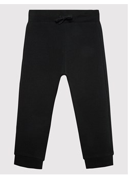 United Colors Of Benetton Spodnie dresowe 3J68CF01P Czarny Regular Fit ze sklepu MODIVO w kategorii Spodnie chłopięce - zdjęcie 182763211