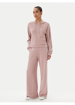 EA7 Emporio Armani Dres 7W000119 AF12643 U4079 Różowy Loose Fit ze sklepu MODIVO w kategorii Dresy damskie - zdjęcie 182763441