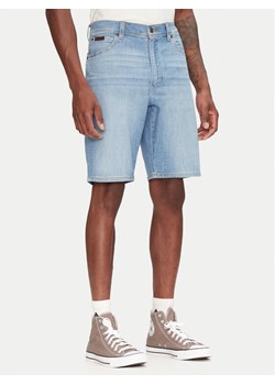 Wrangler Szorty jeansowe Texas 112362508 Niebieski Regular Fit ze sklepu MODIVO w kategorii Spodenki męskie - zdjęcie 182763651