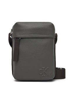 Calvin Klein Saszetka Cargo Reporter S Bag LV04G3080G Szary - id: 8721107863085 - marki Calvin Klein - 182763712 Calvin Klein Saszetka Cargo Reporter S Bag LV04G3080G Szary ze sklepu MODIVO w kategorii Torby męskie - zdjęcie 182763712