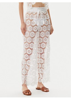 Seafolly Spodnie materiałowe Secret Garden 55418-PA Biały Regular Fit ze sklepu MODIVO w kategorii Spodnie damskie - zdjęcie 182764122