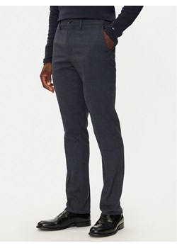 Tommy Hilfiger Chinosy Denton MW0MW36700 Granatowy Slim Fit ze sklepu MODIVO w kategorii Spodnie męskie - zdjęcie 182764700