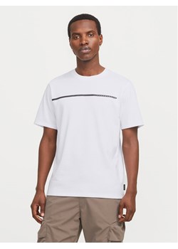 Jack&Jones T-Shirt Fusion 12273120 Biały Regular Fit ze sklepu MODIVO w kategorii T-shirty męskie - zdjęcie 182764813