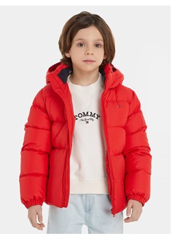 Tommy Hilfiger Kurtka zimowa Essential KB0KB08341 S Pomarańczowy Regular Fit ze sklepu MODIVO w kategorii Kurtki chłopięce - zdjęcie 182766321