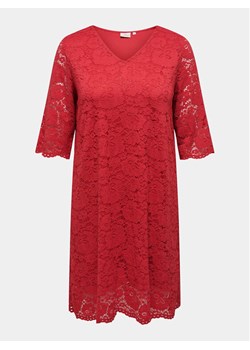 ONLY Carmakoma Sukienka koktajlowa Summer 15309315 Czerwony Regular Fit ze sklepu MODIVO w kategorii Sukienki - zdjęcie 182766443