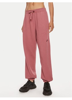 adidas Spodnie dresowe ALL SZN French Terry IY6815 Różowy Loose Fit ze sklepu MODIVO w kategorii Spodnie damskie - zdjęcie 182767020