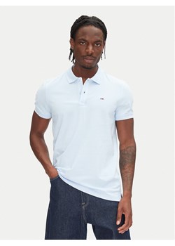 Tommy Jeans Polo DM0DM20676 Błękitny Slim Fit ze sklepu MODIVO w kategorii T-shirty męskie - zdjęcie 182767683