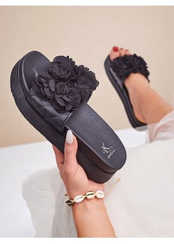 Royalfashion Klapki damskie z kwiatuszkami Frezja ze sklepu royalfashion.pl w kategorii Klapki damskie - zdjęcie 183544912