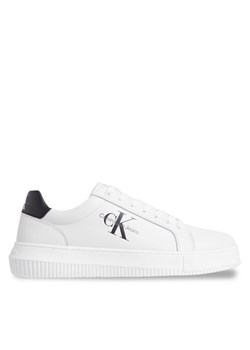 Calvin Klein Jeans Sneakersy Chunky Cupsole Monologo YM0YM00681 Biały ze sklepu MODIVO w kategorii Trampki męskie - zdjęcie 183551343