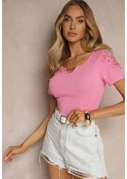 Fuksjowy T-shirt z Bawełny Ozdobiony Koronką i Łańcuszkiem Liravee ze sklepu renee.pl w kategorii Bluzki damskie - zdjęcie 183561410
