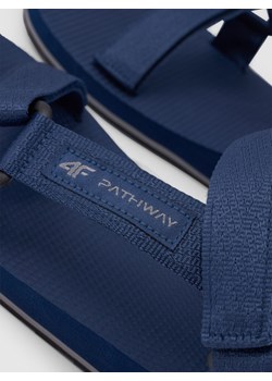 Męskie sandały 4F 4FRSS24FSANM053 - granatowe ze sklepu Sportstylestory.com w kategorii Sandały męskie - zdjęcie 183563891