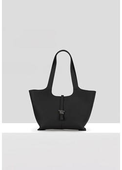 Czarna torebka do ręki z oryginalnym zapięciem ze sklepu Molton w kategorii Torby Shopper bag - zdjęcie 183567302