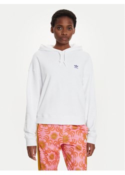 adidas Bluza Adibreak IS2435 Biały Loose Fit ze sklepu MODIVO w kategorii Bluzy damskie - zdjęcie 183578394