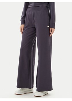 EA7 Emporio Armani Spodnie dresowe 7W000083 AF13135 U8115 Szary Wide Leg ze sklepu MODIVO w kategorii Spodnie damskie - zdjęcie 183578670