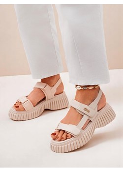 Royalfashion Damskie sandały na grubszej podeszwie Hortez ze sklepu royalfashion.pl w kategorii Sandały damskie - zdjęcie 183581911