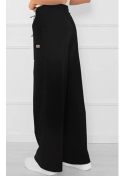 Długie spodnie damskie czarne Caro, Kolor czarny, Rozmiar S, Italian Fashion ze sklepu Intymna w kategorii Spodnie damskie - zdjęcie 183592372