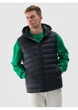 Męski bezrękawnik puchowy pikowany 4F 4FWAW24TVJAM146 - czarny ze sklepu Sportstylestory.com w kategorii Kamizelki męskie - zdjęcie 183595983